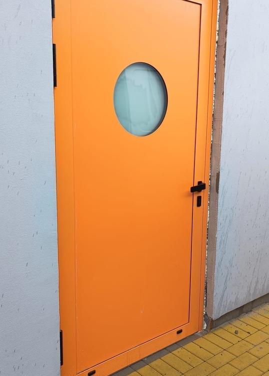 drzwi-pomaranczowe